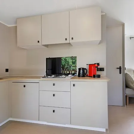 Mobilehome Vallon 56 *